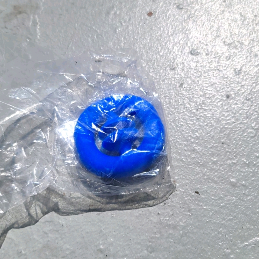 Fidget Snapper in blue.